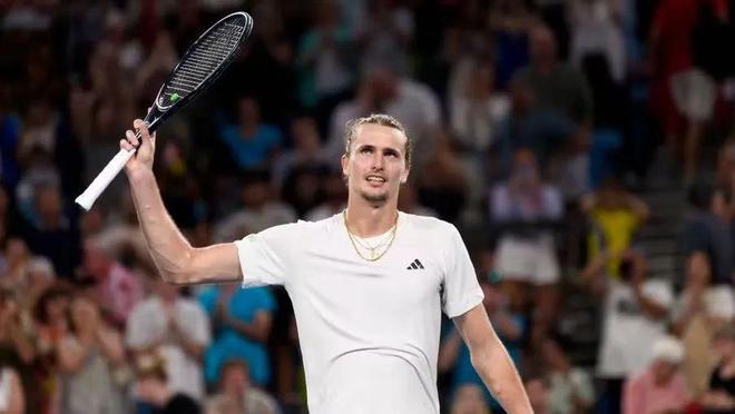 5分钟闪击马赛，圣吉罗斯收获建队128年首个欧冠主场进球