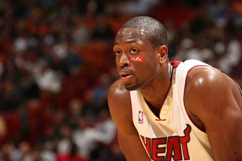 篮球火箭球员赛后接受采访分享心得