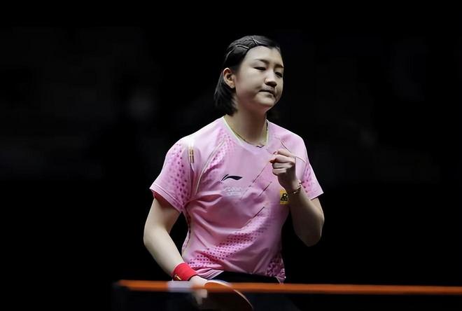 皇马四将染黄，贝林厄姆违规进场遭警告